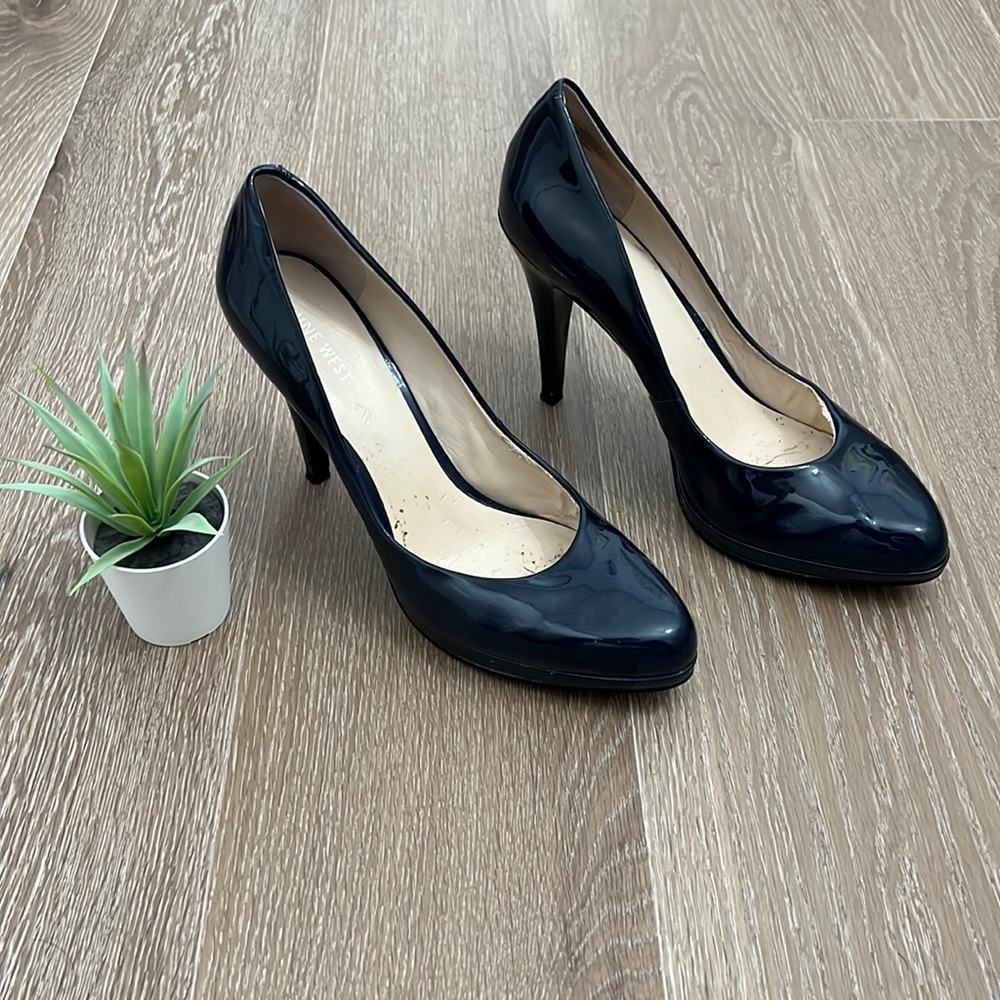 Nine West Navy Heels